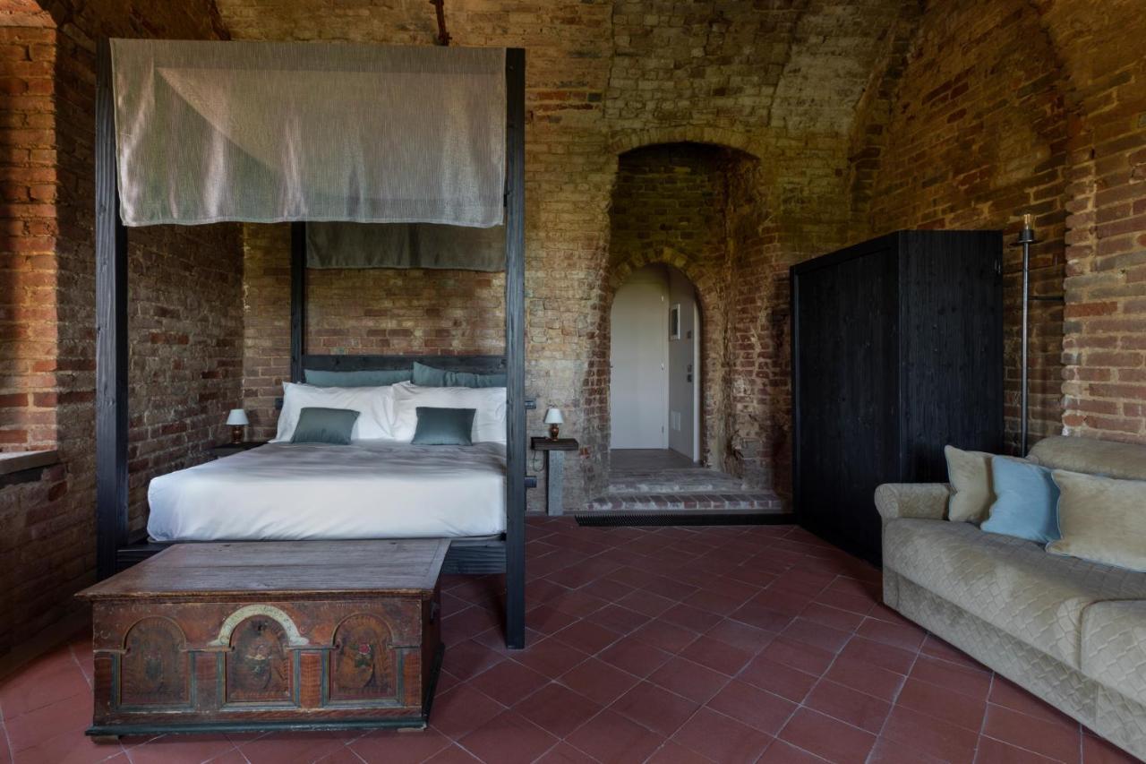 Rocca Di Hotel *